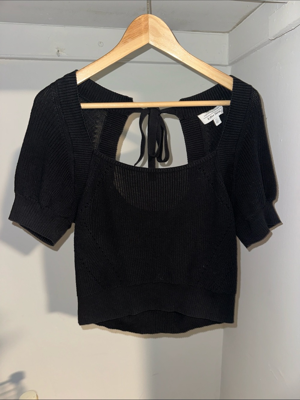 Cute &other stories Black Tie-Back Crop Knit Top